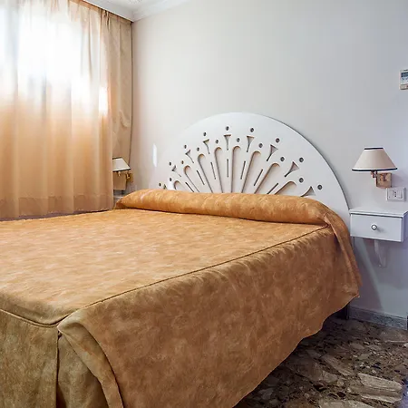 Отель Rey Carlos