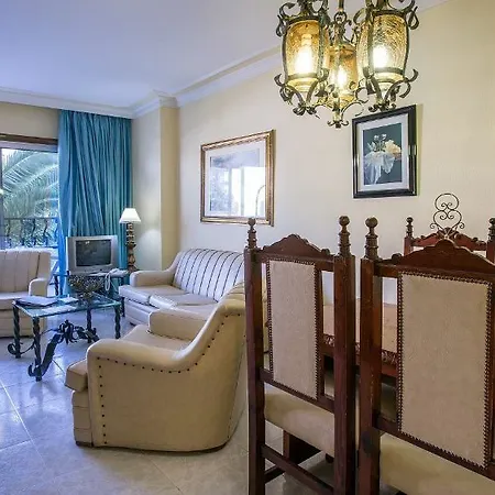 Hotel Rey Carlos 3*